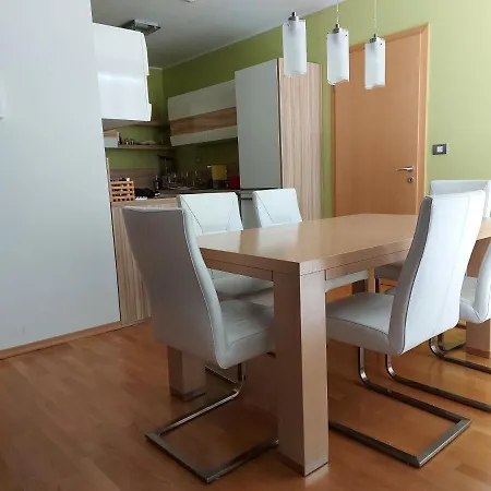 Apartma Klara Lejlighed *